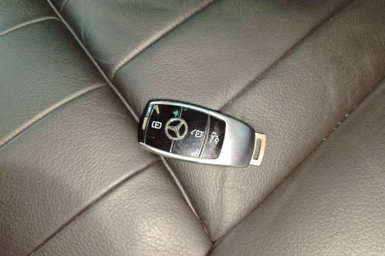 Used Mercedes-Benz E-Class 2017 E 200 Coupe Interior 1
