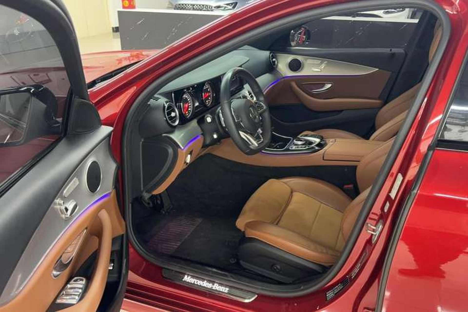 Used Mercedes-Benz E-Class 2017 E 200 Sport 4MATIC Interior 2