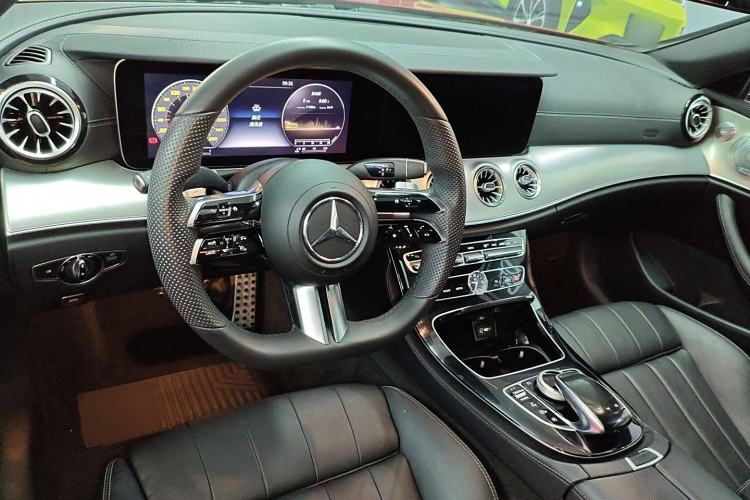 Used Mercedes-Benz E-Class 2017 E 200 Coupe Interior 2
