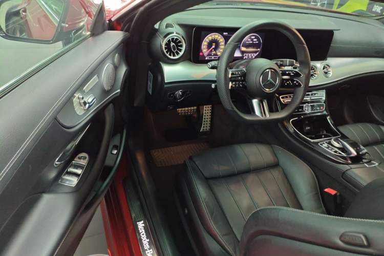 Used Mercedes-Benz E-Class 2017 E 200 Coupe Interior 3