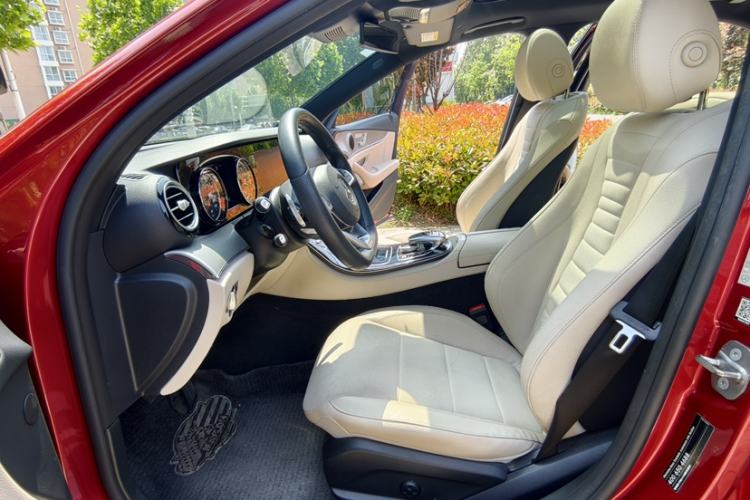 Used Mercedes-Benz E-Class 2017 E 300 Sport Edition Interior 4