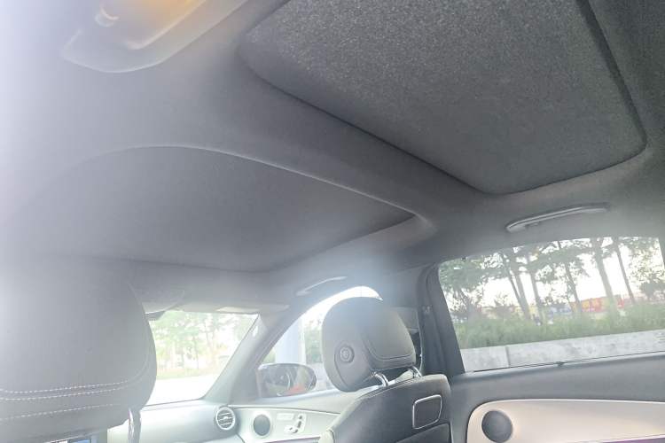 Used Mercedes-Benz E-Class 2017 E 300 Sport Edition Interior 5