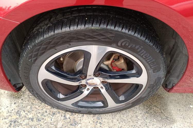 Used Mercedes-Benz E-Class 2017 E 200 Sport Left Front Wheel Hub