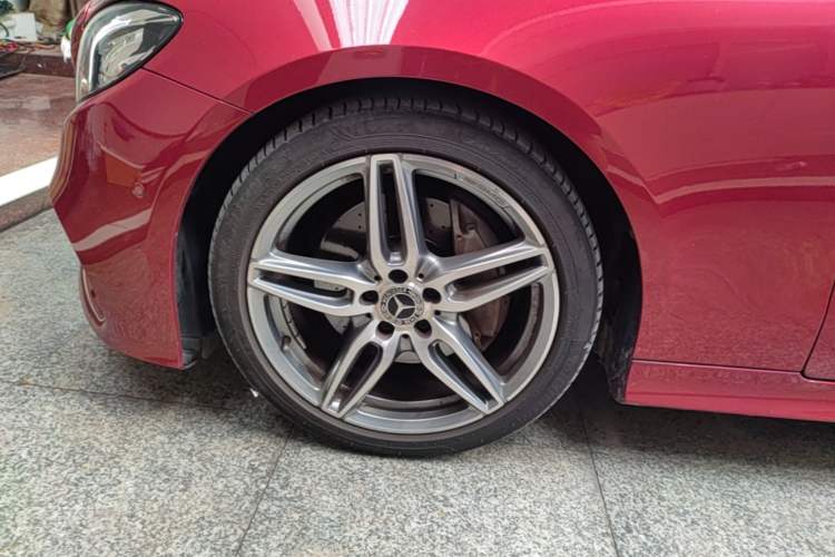 Used Mercedes-Benz E-Class 2017 E 200 Coupe Left Front Wheel Hub