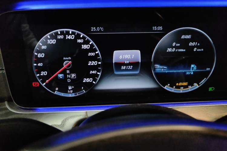 Used Mercedes-Benz E-Class 2017 E 300 L Sport Luxury Edition Odometer Close Up