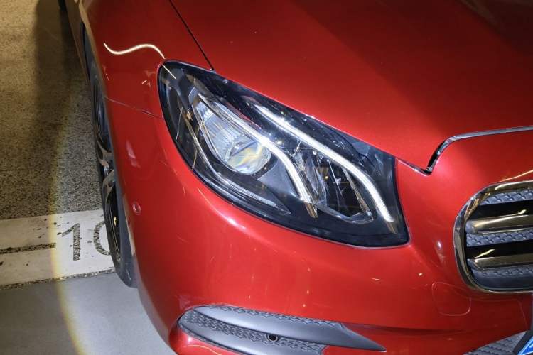 Used Mercedes-Benz E-Class 2017 E 200 Sport 4MATIC Right Front Headlight