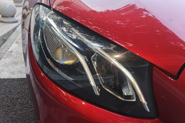 Used Mercedes-Benz E-Class 2017 E 200 L Sport 4MATIC Right Front Headlight