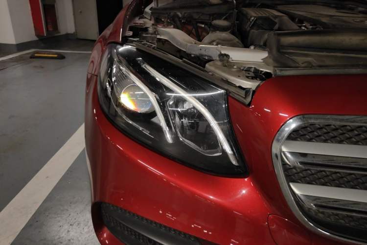 Used Mercedes-Benz E-Class 2017 E 300 L Sport Luxury Edition Right Front Headlight