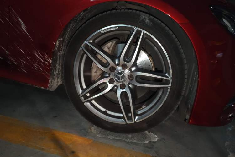 Used Mercedes-Benz E-Class 2017 E 200 Coupe Right Front Wheel Hub