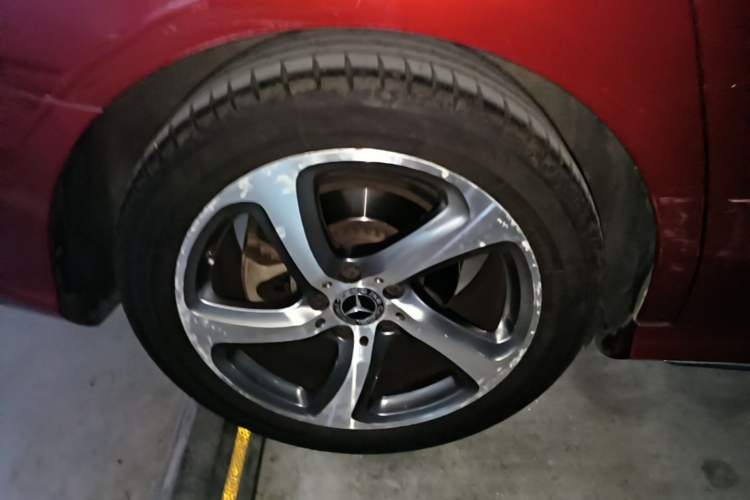 Used Mercedes-Benz E-Class 2017 E 300 L Sport Luxury Edition Right Rear Wheel Hub