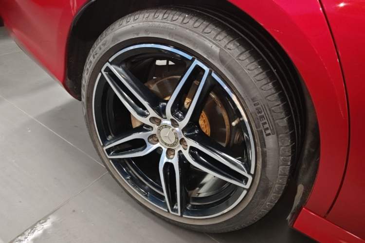 Used Mercedes-Benz E-Class 2017 E 300 Sport Edition Right Rear Wheel Hub
