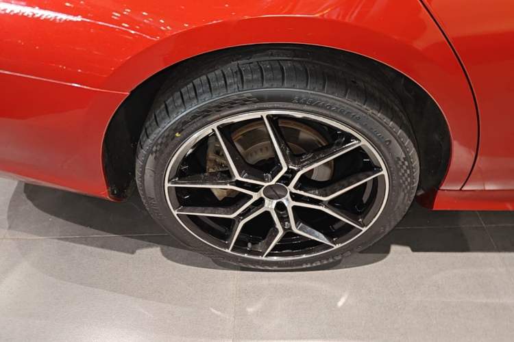 Used Mercedes-Benz E-Class 2017 E 200 Sport Right Rear Wheel Hub