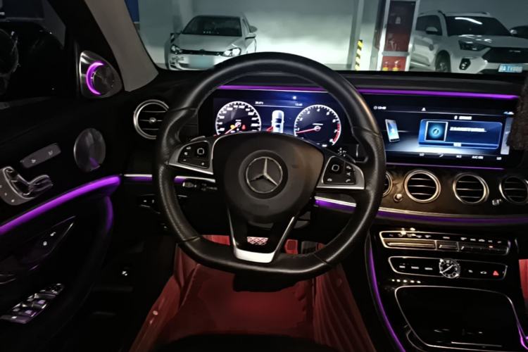 Used Mercedes-Benz E-Class 2017 E 300 L Sport Luxury Edition Steering Wheel