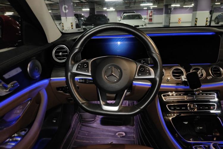 Used Mercedes-Benz E-Class 2017 E 300 L Sport Luxury Edition Steering Wheel