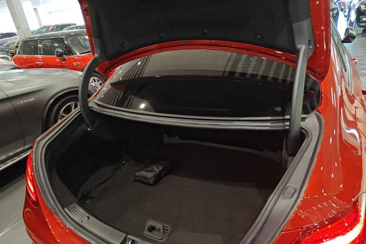 Used Mercedes-Benz E-Class 2017 E 200 Sport Trunk