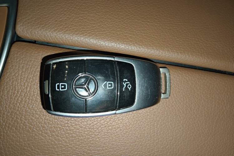 Used Mercedes-Benz E-Class 2017 E 200 Sport 4MATIC Vehicle Key