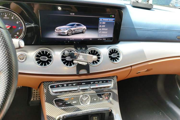 Used Mercedes-Benz E-Class 2017 E 200 Coupe Audio And AC Panel