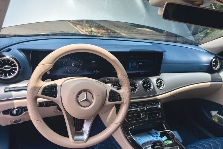 Used Mercedes-Benz E-Class 2017 E 300 Coupe Center Console
