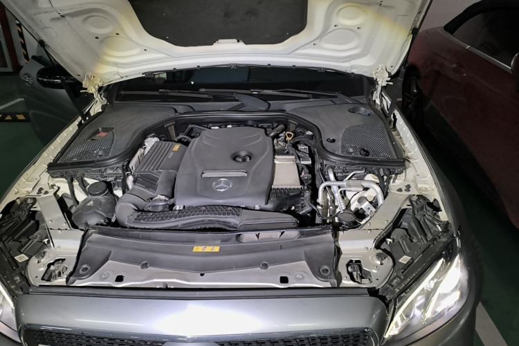 Used Mercedes-Benz E-Class 2017 E 200 Coupe Engine Bay