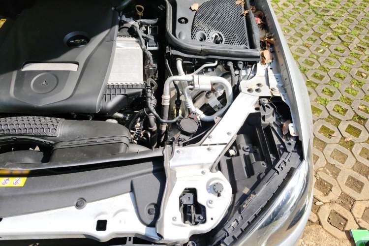 Used Mercedes-Benz E-Class 2017 E 200 Coupe Engine Bay Left