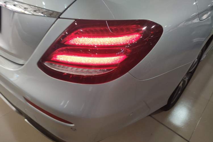 Used Mercedes-Benz E-Class 2017 E 200 L Sport 4MATIC Exterior 3