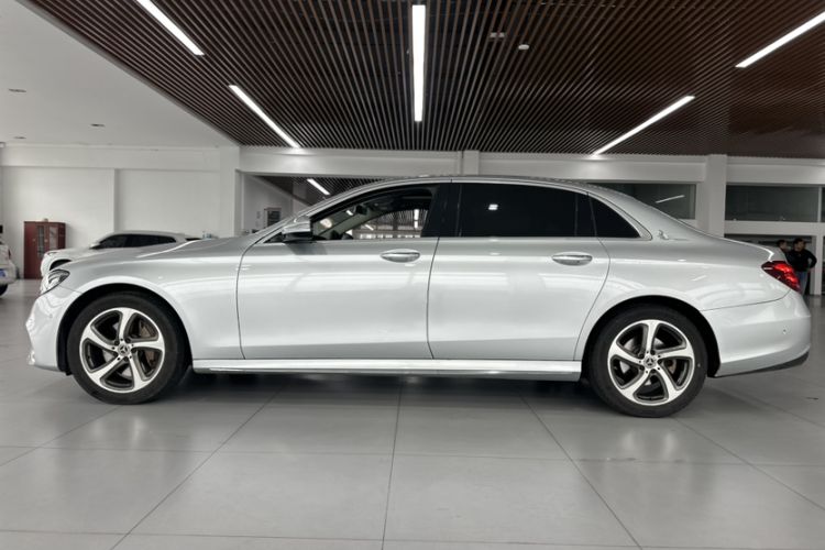 Used Mercedes-Benz E-Class 2017 E 300 L Sporty and Stylish Model Exterior 5