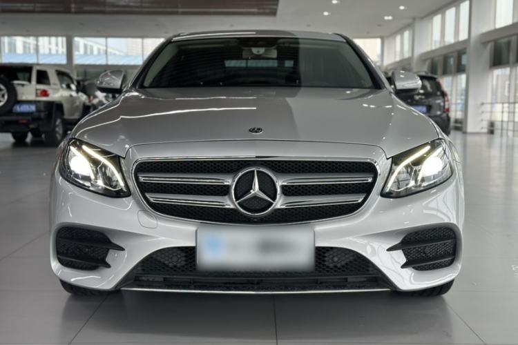 Used Mercedes-Benz E-Class 2017 E 300 L Sporty and Stylish Model Exterior 7