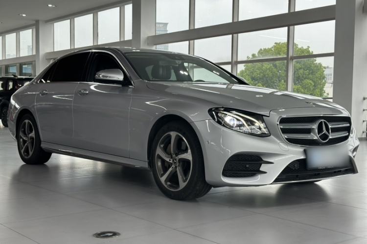 Used Mercedes-Benz E-Class 2017 E 300 L Sporty and Stylish Model Exterior 9