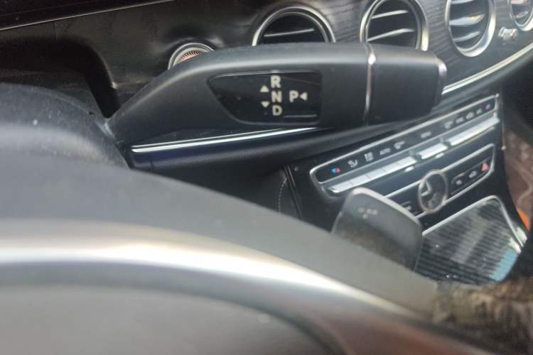 Used Mercedes-Benz E-Class 2017 E 300 L Sporty and Stylish Model Gear Lever