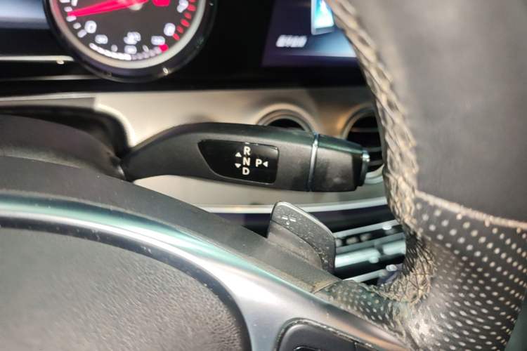 Used Mercedes-Benz E-Class 2017 E 200 Sport 4MATIC Gear Lever