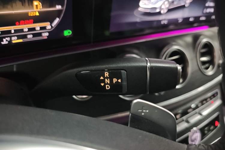 Used Mercedes-Benz E-Class 2017 E 300 L Sporty and Stylish Model Gear Lever