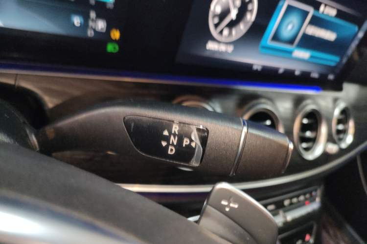 Used Mercedes-Benz E-Class 2017 E 200 L Sport 4MATIC Gear Lever