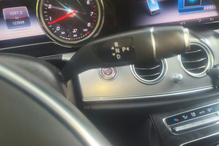 Used Mercedes-Benz E-Class 2017 E 200 Sport Gear Lever