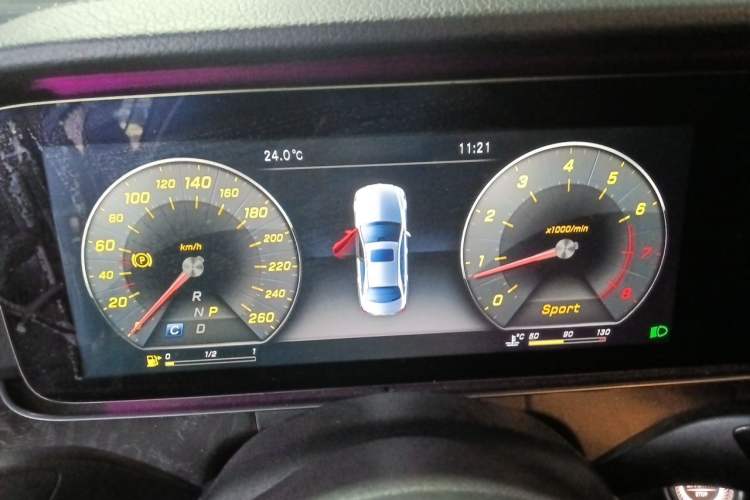 Used Mercedes-Benz E-Class 2017 E 300 L Sport Luxury Edition Instrument Cluster