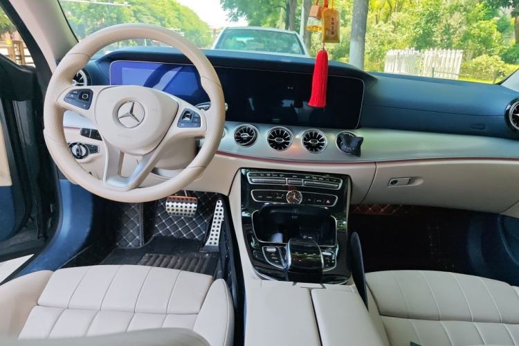 Used Mercedes-Benz E-Class 2017 E 200 Coupe Interior 2
