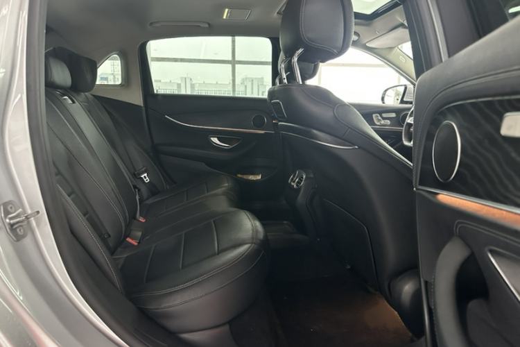 Used Mercedes-Benz E-Class 2017 E 300 L Sporty and Stylish Model Interior 2