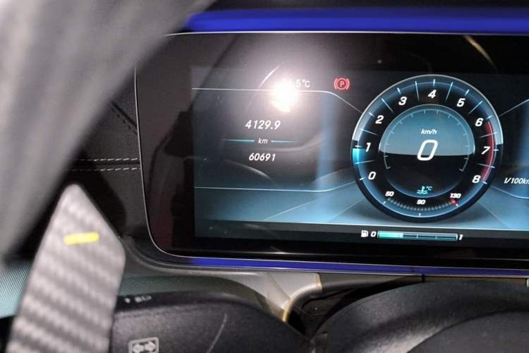 Used Mercedes-Benz E-Class 2017 E 200 Coupe Odometer Close Up