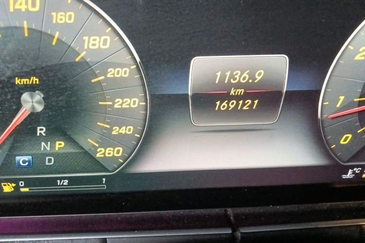 Used Mercedes-Benz E-Class 2017 E 300 L Sport Luxury Edition Odometer Close Up
