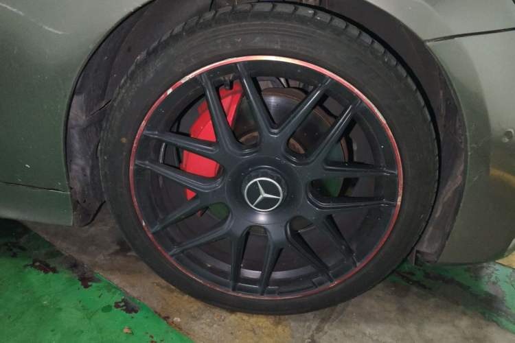 Used Mercedes-Benz E-Class 2017 E 200 Coupe Right Front Wheel Hub