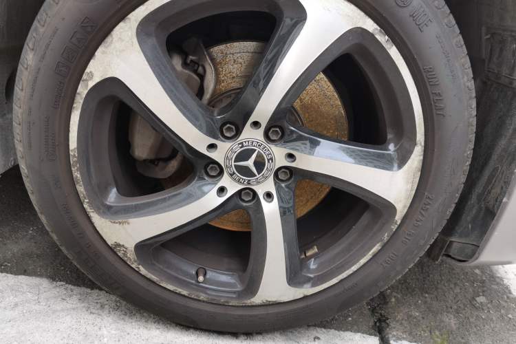 Used Mercedes-Benz E-Class 2017 Facelift E 200 Sport 4MATIC Right Front Wheel Hub