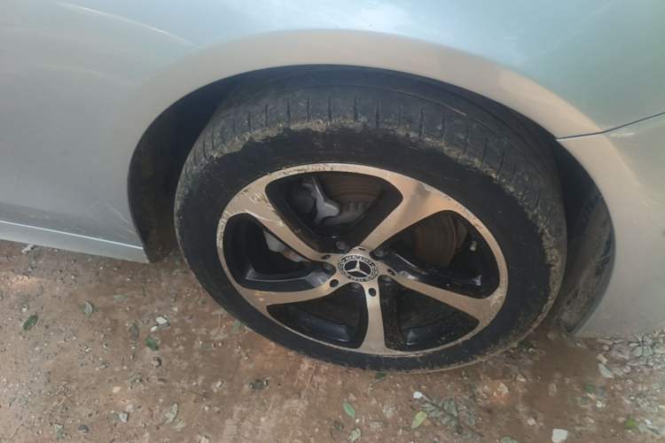 Used Mercedes-Benz E-Class 2017 E 200 Sport Right Front Wheel Hub