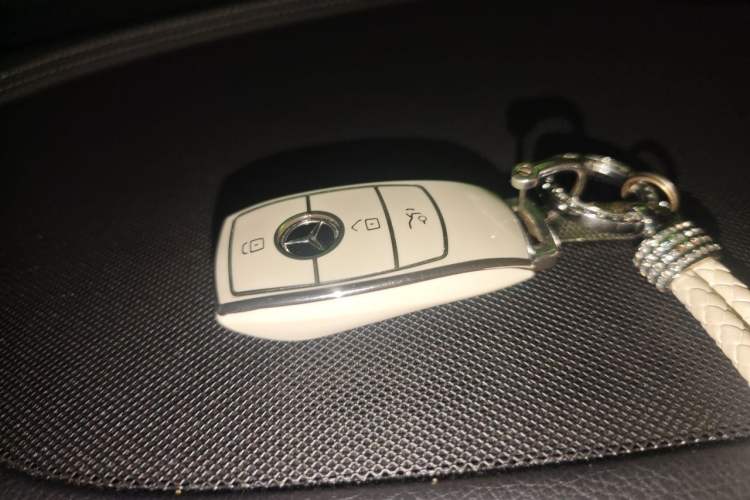 Used Mercedes-Benz E-Class 2017 E 300 L Sporty and Stylish Model Vehicle Key