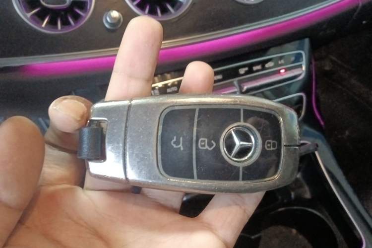 Used Mercedes-Benz E-Class 2017 E 300 L Sport Luxury Edition Vehicle Key
