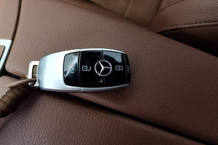 Used Mercedes-Benz E-Class 2017 Facelift E 200 Sport 4MATIC Vehicle Key