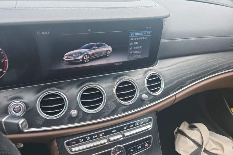 Used Mercedes-Benz E-Class 2017 E 200 L Sport 4MATIC Audio And AC Panel