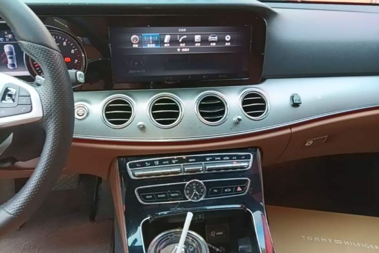 Used Mercedes-Benz E-Class 2017 E 200 Sport Audio And AC Panel