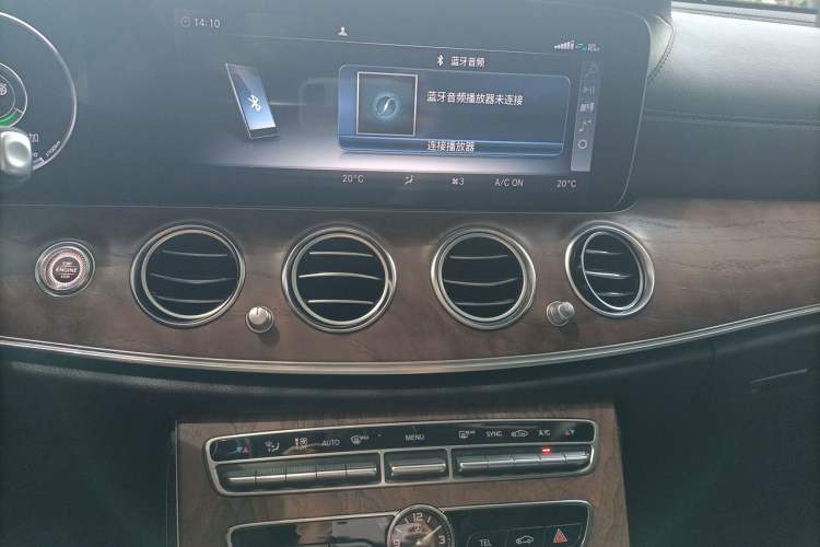 Used Mercedes-Benz E-Class 2017 E 300 L Luxury Model Audio And AC Panel