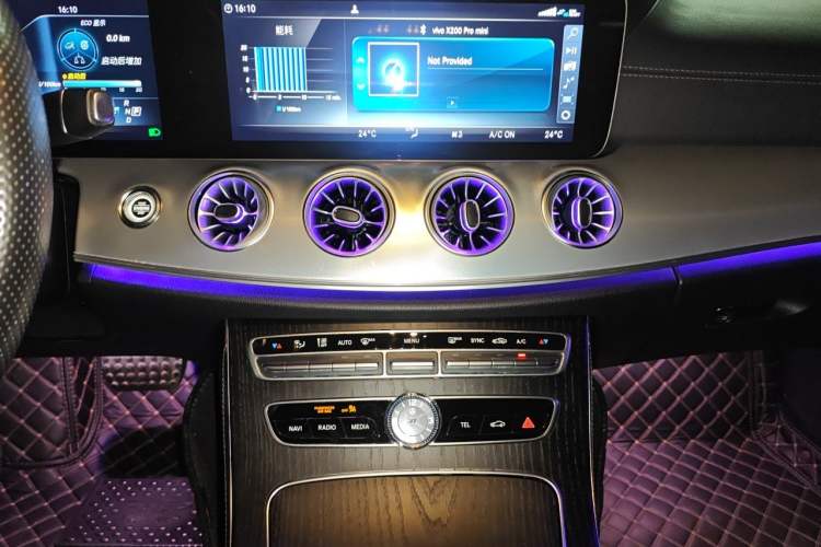 Used Mercedes-Benz E-Class 2017 E 200 Coupe Audio And AC Panel