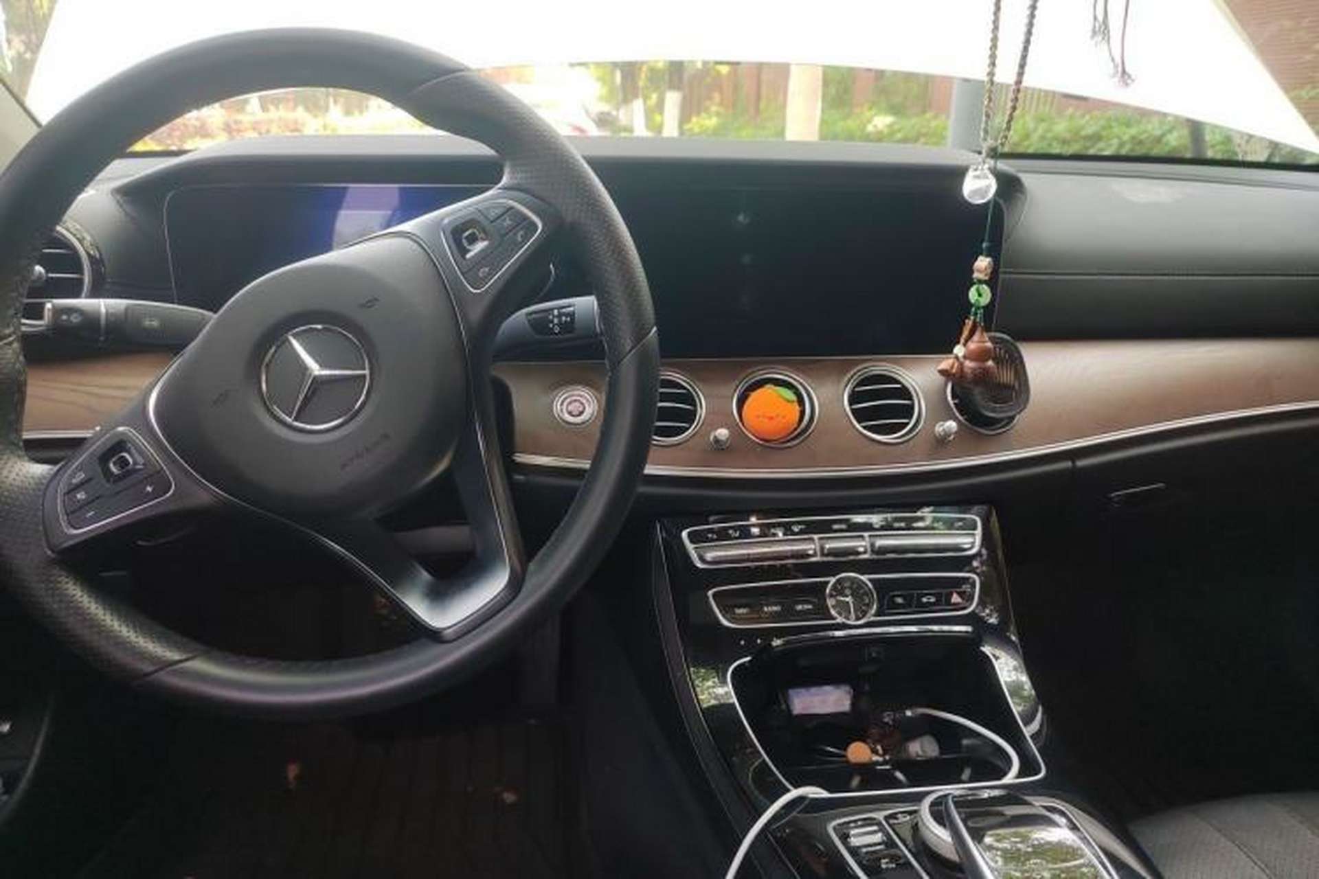 Used Mercedes-Benz E-Class 2017 E 300 L Luxury Model Center Console