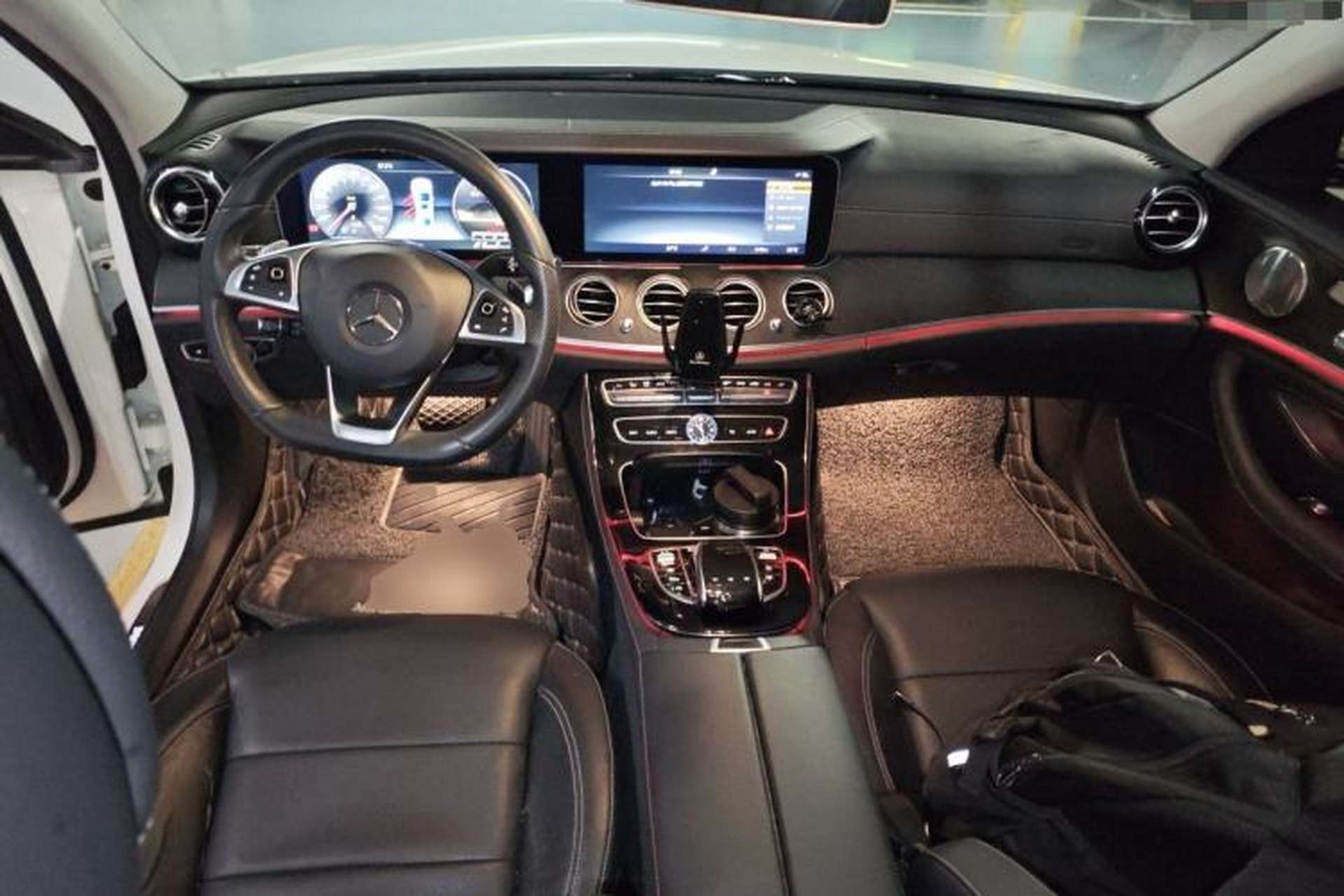 Used Mercedes-Benz E-Class 2017 E 300 L Sport Luxury Edition Center Console